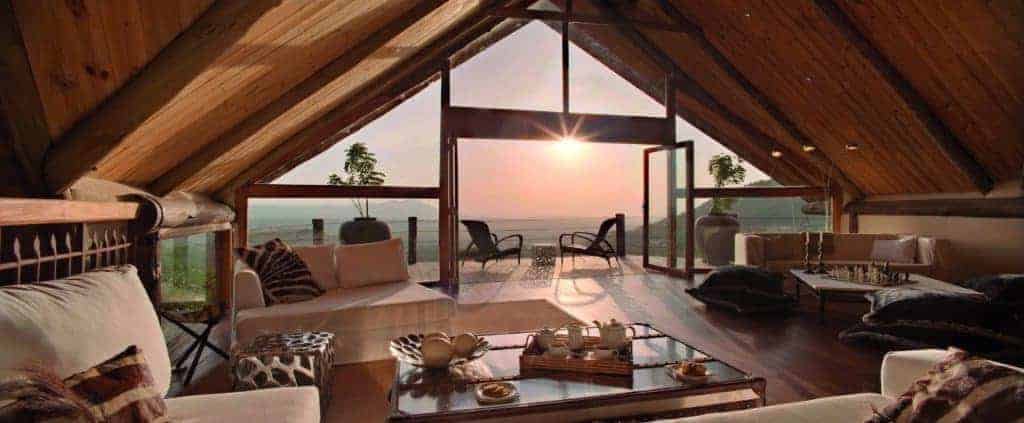 The wild living room of a lodge with a heart-stopping view of the savannah.